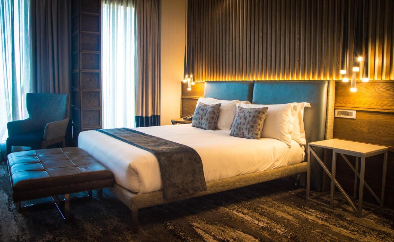 The Maslow Hotel, Time Square Pretoria Bagian luar foto